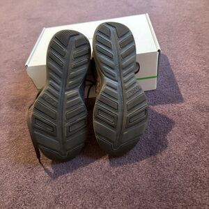 APL tech-loom sneaker